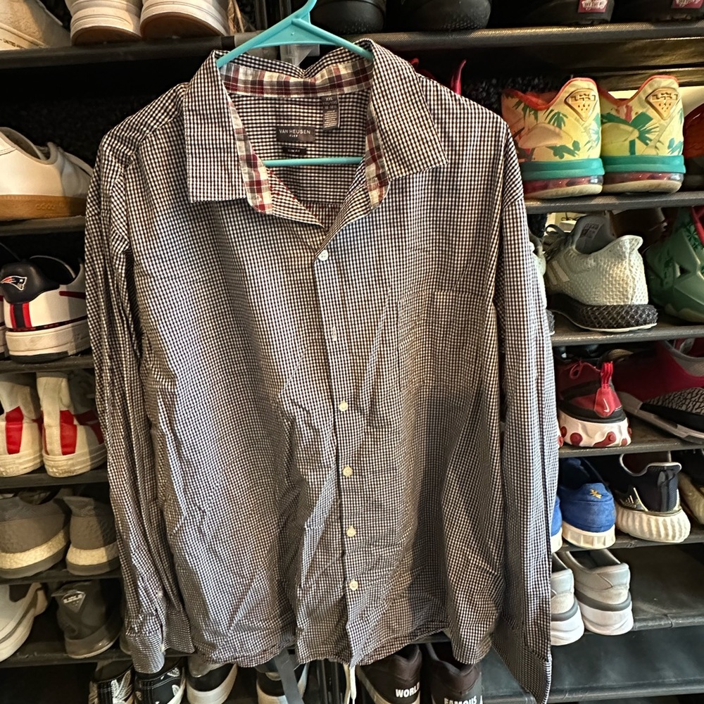 Men’s Van Heusen Long Sleeve Button-Up